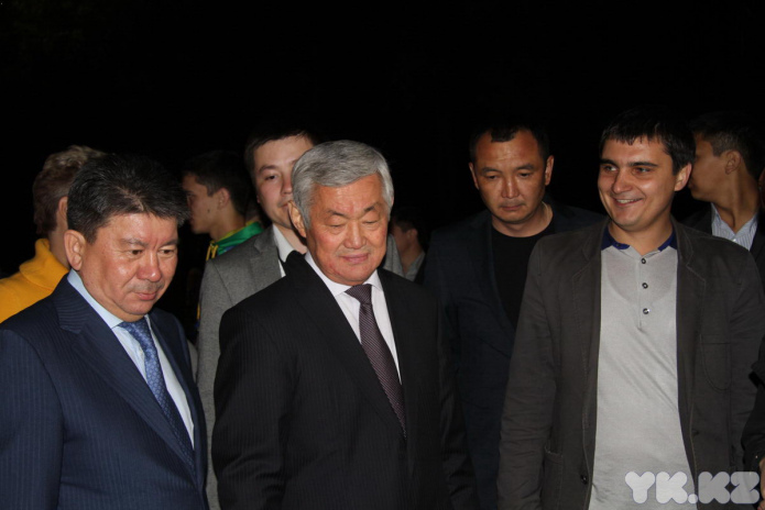 Зомби на Арбате (+фото)